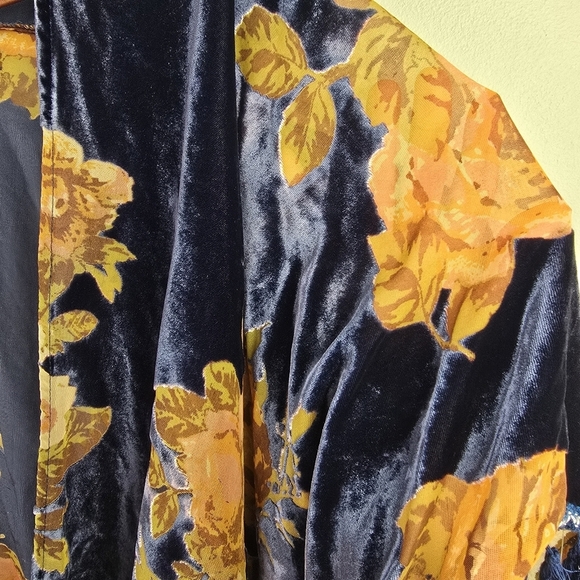 IVY JANE Velvety Floral Flowy Cardigan Navy Womens One Size Bohemian Oversized - Picture 3 of 10